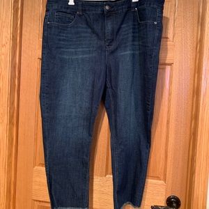 Seven brand, denim dark wash ankle length jeans.